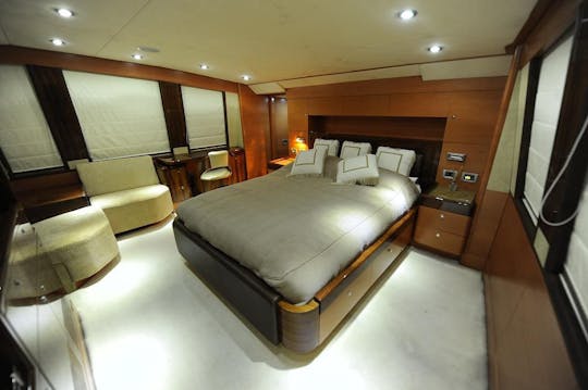 Majesty 101ft Motor Yacht with Jacuzzi  