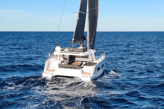 Aventura 37 Smart and Beautiful Multihull Catamaran!