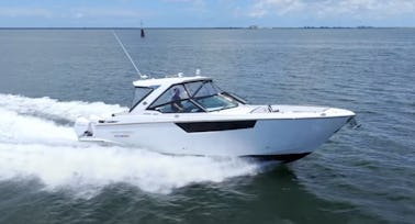 The Spectacular 40' Monterey Yacht
