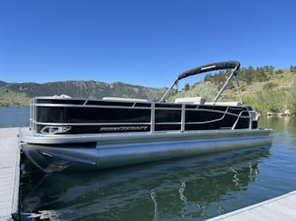 Un ponton de croisière et de pêche idéal pour toute la famille, avec de la place pour tous ! 