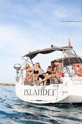 Descubra a Baía de Palma com o iate à vela Beneteau Oceanis 35.1!