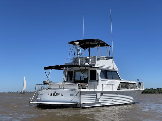 Olimpia Yacht - Fretamento privado em Nordelta - Tigre - Delta