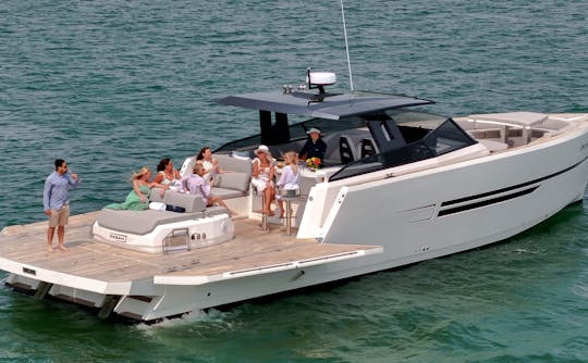 57' 2023 Okean + 1 Seabob Yacht Charter em Sag Harbor, Nova York