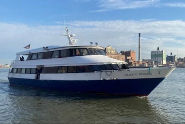 Elegante yate Gulfcraft de 312 pasajeros en Nueva York: ¡15% de descuento en tu primera reserva!