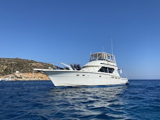 ギリシャでハッテラス50コンバーチブルをチャーターし、キクラデス諸島を旅しましょう