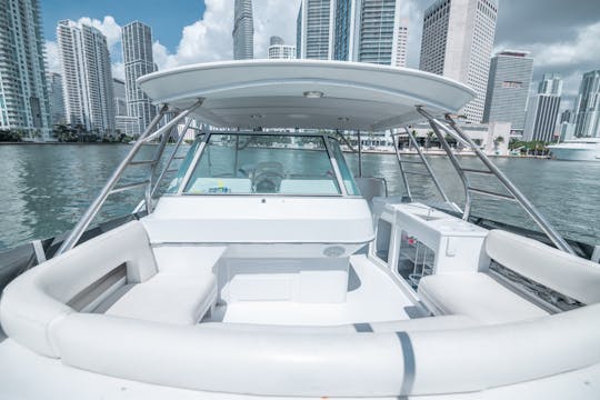 Flight Bridge Yacht Rental in Miami, Florida FREE HOUR 