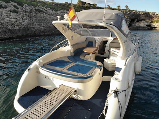 Relaxe com a família ou amigos em Maiorca com o GOBBI Motor Yacht de 32 pés