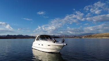 Chaparral Signature Cabin Cruiser de 35 pés