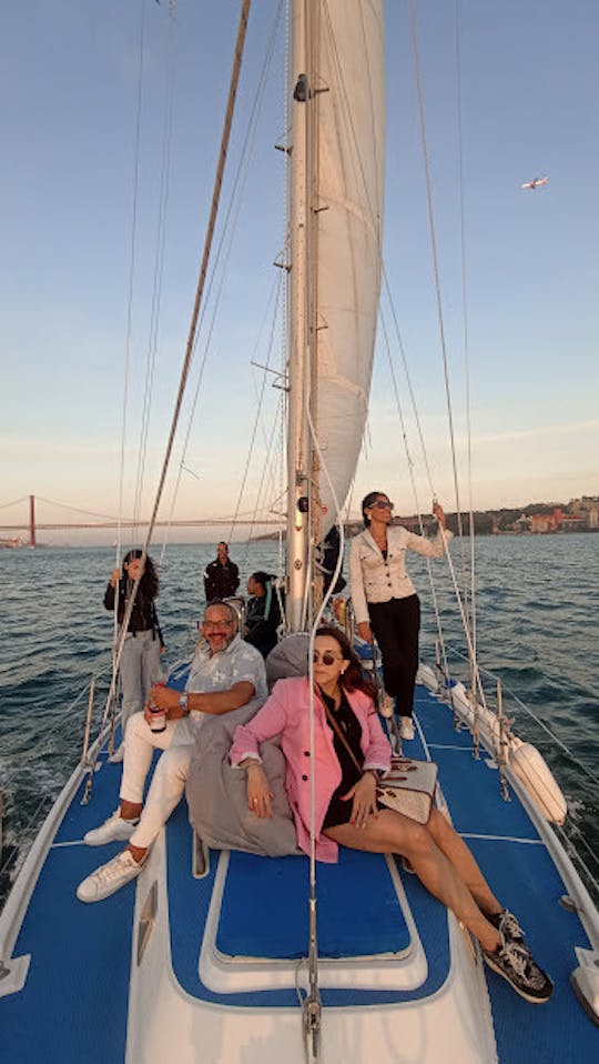 Private Sunset Sailing: 2 hours Experience Serenity