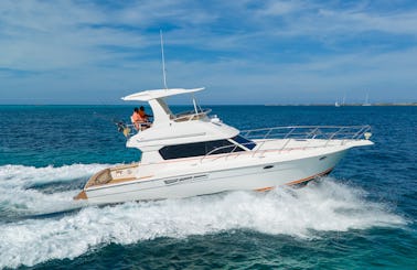 45ft Silverton Convertible Yacht for charter! Best of its size on the Island!!!