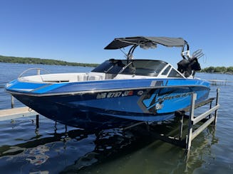 Nautique G25 Surf Experience on Lake Delavan