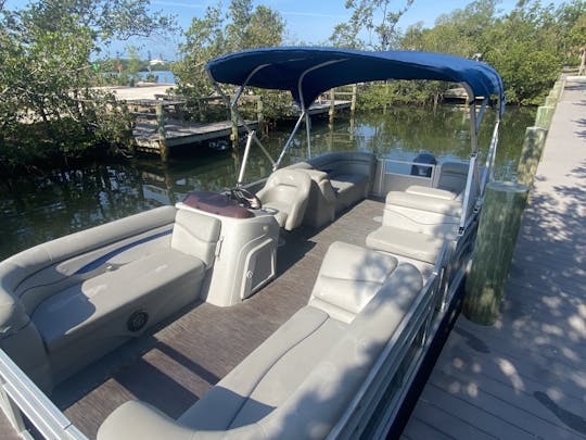 2021 Bennington 22ft Pontoon in Sieta Key