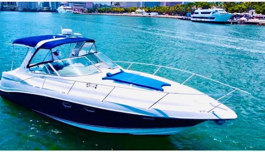 (GET 1 FREE HOUR) 40 Ft Beautiful Four Winnis  in Miami for 12 people !!