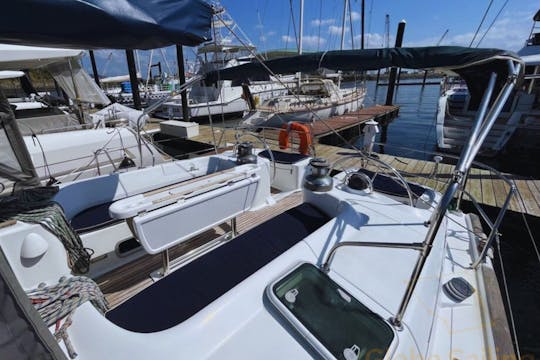 Cabin Charter Aeolian Islands with 2 crew