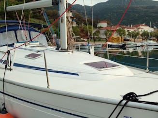 Monocoque Bavaria 38 Cruiser