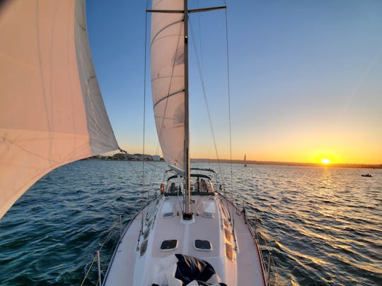 Navegação privada ao pôr do sol na Baía de San Diego