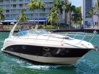 ¡Disfruta de Miami en un elegante Chaparrall de 33 pies!