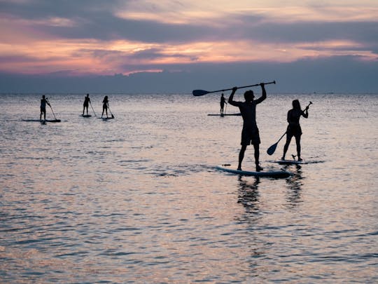 Paddle boarding em Trincomalee, Sri Lanka