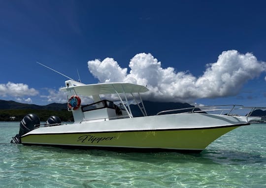 Excursión privada de día completo (Baie Ternay) en barco al parque marino Todo incluido