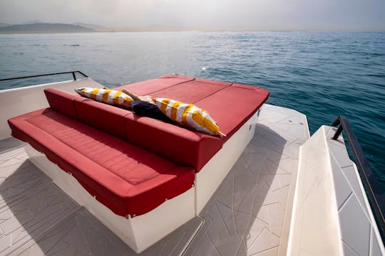 Tour privato dell'Isola di Capri con fantastico Skipper sullo Yacht SeaRay 44