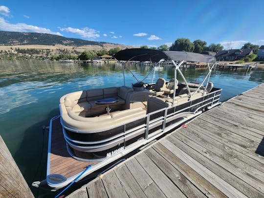 Barco pontoon Sylvan Mirage 8522 PartyFish, 150HP para alugar em Kelowna