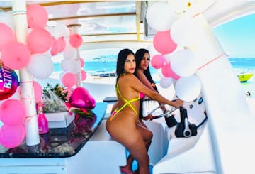  🥂 UN MAGNIFIQUE YACHT PRIVÉ 🥂 ORGANISEZ VOTRE ANNIVERSAIRE POUR UN ENTERREMENT DE VIE DE JEUNE FILLE 🍾 Réservez maintenant 🎉