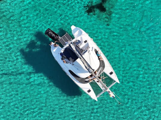 Catamarán Lagoon 38: disfruta del ambiente veraniego en Mykonos 