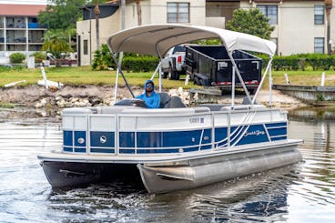 South Bay Pontoon Rear Fish Lake Tarpon, Florida 