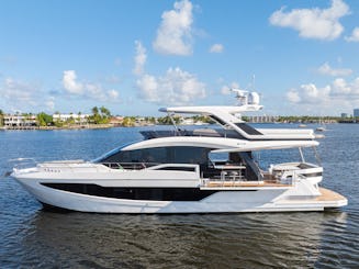 ¡Navega en el yate a motor Galeon de 68 pies en Miami!