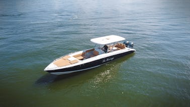 Private boat rental La Morronga Bravo 41' luxury finishes