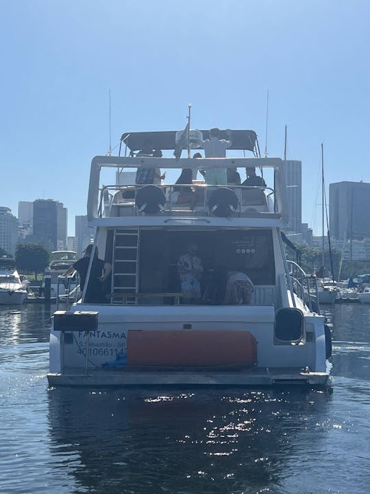 Yacht Tecnomarine de 50 pieds pour 20 personnes à Rio de Janeiro
