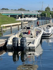 Cobia de 24 pies con Twin 150: ¡Navega por el ICW, playas o pesca!