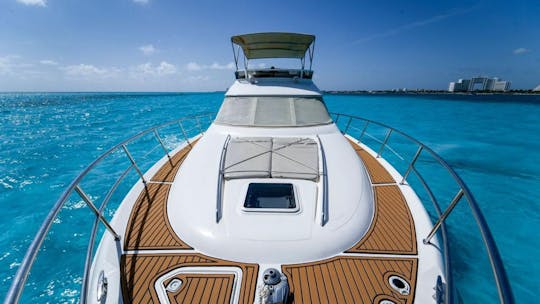 Yacht de luxe Sea Ray de 52 pieds à Cancún — Explorez les mangroves, Isla Mujeres et plus encore