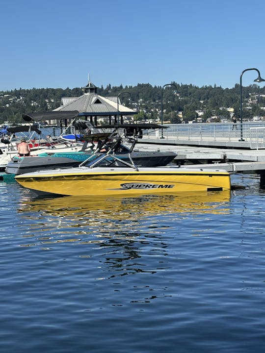 2004 v-208 supreme Ski/Surf Boat