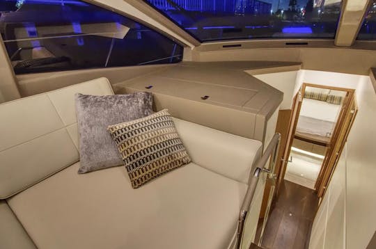 Nuevo Sea Ray de 55 pies en Nuevo Vallarta