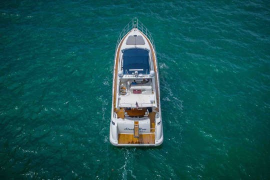 62' AZIMUT MOTOR YACHT FLYBRIDGE FOR UP TO 12 PEOPLE!