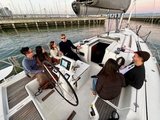 Charter this Ultra-Luxury Beneteau 37 Sailboat downtown San Francisco