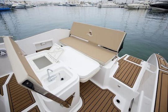 BENALMADENA: NUEVO 2025!!! ESPECTACULAR BARCO PARA 8 PERSONAS