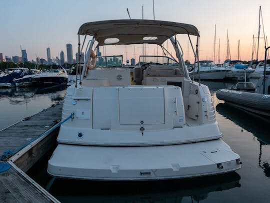 *Embark on a Luxury Lake Michigan Adventure: Rent Our Stunning 2006 Rinker Fiest