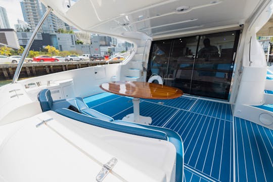Azimut de luxo 70' para desfrutar de Miami a partir da água