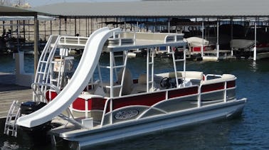 26ft -13 passenger Party Boat w/Slide! - LOUD stereo - Named Beeracuda