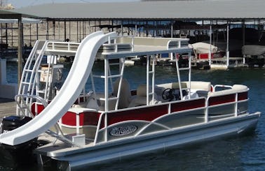 26ft -15 passenger Party Boat w/Slide! - LOUD stereo - Named Beeracuda