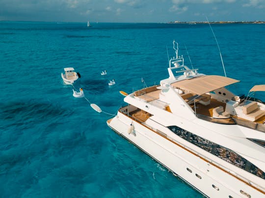 Azimut 100' Luxury Mega Yacht with jet ski included