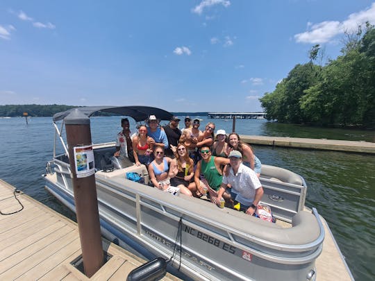 Fresh Air, Sun and Fun with 23' Pontoon in Mooresville, NC