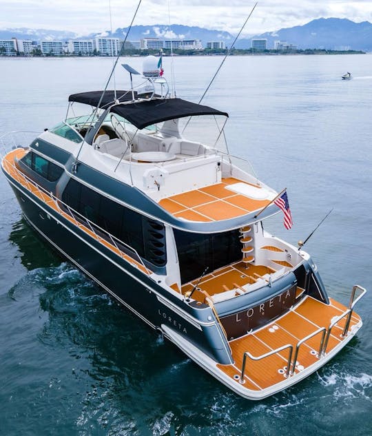 Luxurious yacht  Carver Pilothouse 