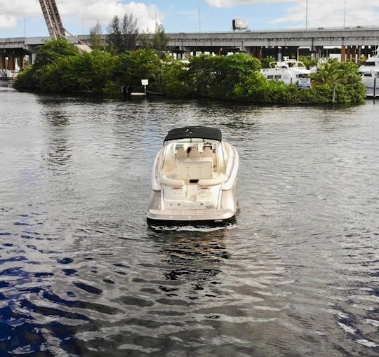 🔥 WELCOME ABOARD OUR BEAUTIFUL CHRIS CRAFT LAUNCH 20% OFF ALL CHARTERS 🔥