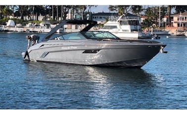 Aluguer de iates esportivos de luxo de 35 pés em Newport Beach-Harbour -COASTAL-CATALINA  