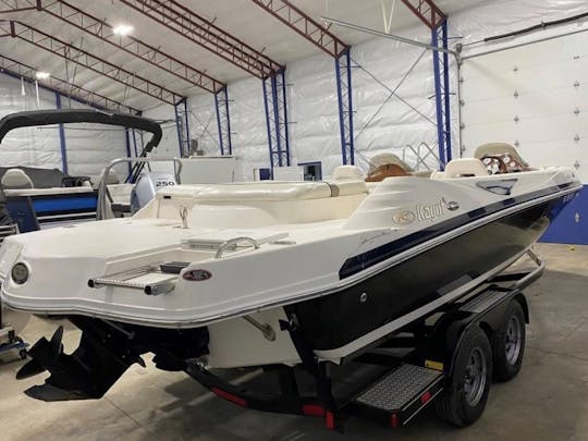 Premium Power Boat Rental - Harris Kayot V220