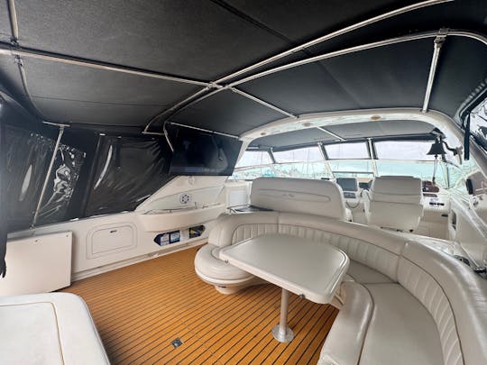Location de yacht Sea Ray de 50 minutes | Ne vous contentez pas de n'importe quel yacht, faites-le à votre façon !