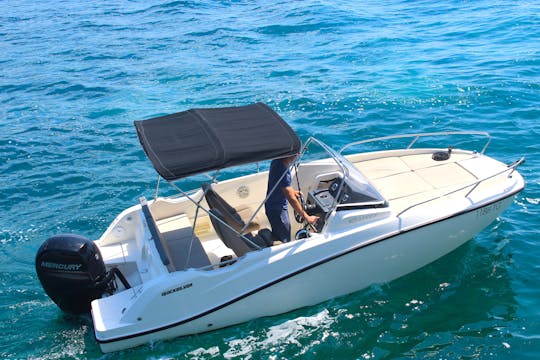 Quicksilver 605 Sundeck Boat in Split